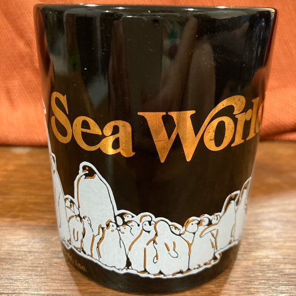 Sea World | Kitchen | Sea World Black Gold Penguin Shamu Coffee Cup Mug ...